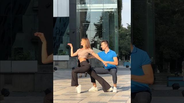 Бачата на улицах Тбилиси ️ #bachata #бачатауроки #bachatasolo #bachataladystyle #парныетанцы Бачата на улицах Тбилиси ️ #bachata #бачатауроки #bachatasolo #bachataladystyle #парныетанцы