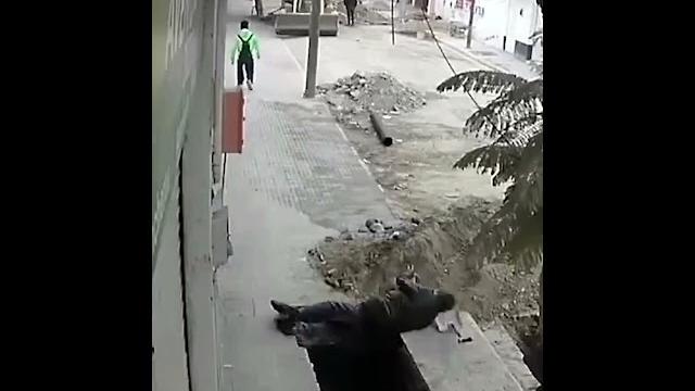 Как сквозь землю провалился Как сквозь землю провалился