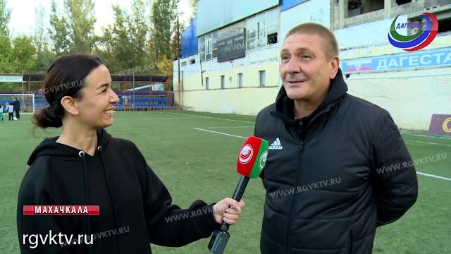 Страна отмечает день тренера Страна отмечает день тренера