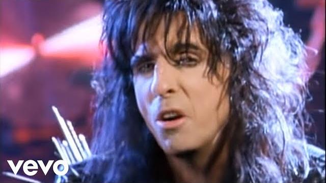 Alice Cooper - Bed of Nails (Video) Alice Cooper - Bed of Nails (Video)