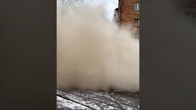 В Ростове-на-Дону обрушилась часть дома В Ростове-на-Дону обрушилась часть дома