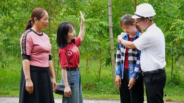 The Love Story of A Sua : Tuan's Mother Prevented Tuan From Loving A Sua. A Sua was Very Sad. The Love Story of A Sua : Tuan's Mother Prevented Tuan From Loving A Sua. A Sua was Very Sad.