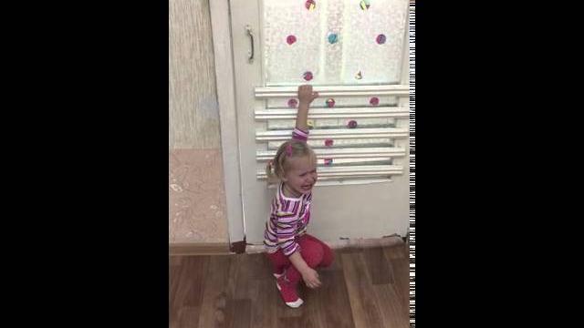 Не хочет уходить из детского сада,и так каждый раз Не хочет уходить из детского сада,и так каждый раз