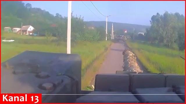 Tanks of Russian Volunteer Corps enter Novaya Tavolzhanka village in Belgorod - Footage Tanks of Russian Volunteer Corps enter Novaya Tavolzhanka village in Belgorod - Footage