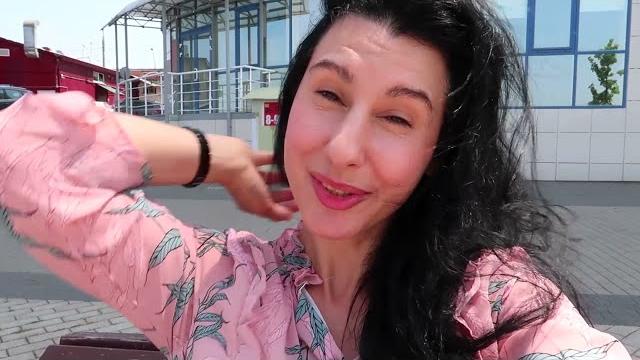 Хочу вас кое с кем познакомить! Хочу вас кое с кем познакомить!