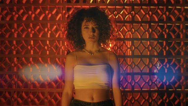 Tiësto - Lay Low (Official Music Video) Tiësto - Lay Low (Official Music Video)