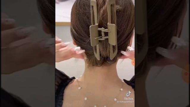 Как сделать причёску с крабиком на длинные волосы Как сделать причёску с крабиком на длинные волосы