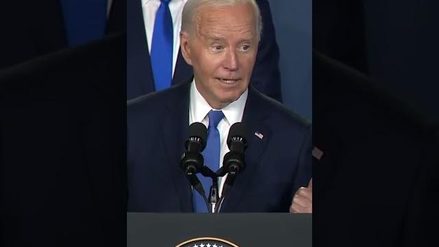 Biden introduces Ukrainian President Volodymyr Zelenskyy as Russian President Vladimir Putin Biden introduces Ukrainian President Volodymyr Zelenskyy as Russian President Vladimir Putin