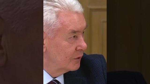 Путин не поверил Собянину. Мэр сказал, что средняя зарплата в Москве всего 140-160 тысяч рублей. Путин не поверил Собянину. Мэр сказал, что средняя зарплата в Москве всего 140-160 тысяч рублей.