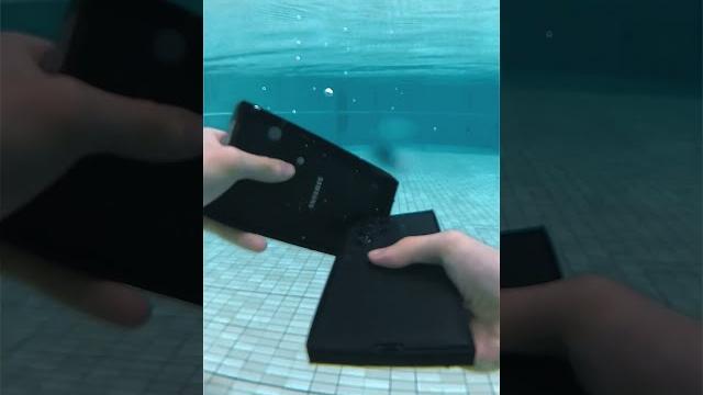 SAMSUNG GALAXY S23 ULTRA UNDERWATER UNBOXING SAMSUNG GALAXY S23 ULTRA UNDERWATER UNBOXING