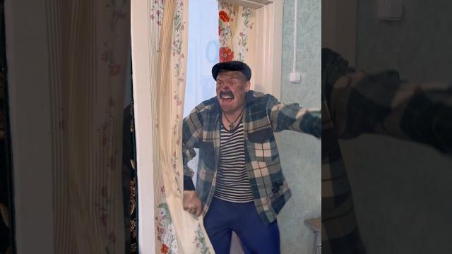 ТВОЙ СОСЕД ЗАНИМАЕТ ДЕНЬГИ#shorts ТВОЙ СОСЕД ЗАНИМАЕТ ДЕНЬГИ#shorts