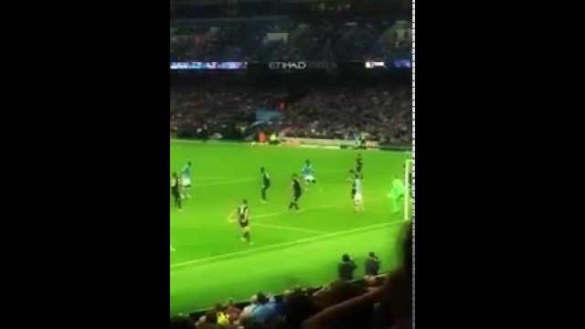Jesus Navas forgets how to cross! Jesus Navas forgets how to cross!
