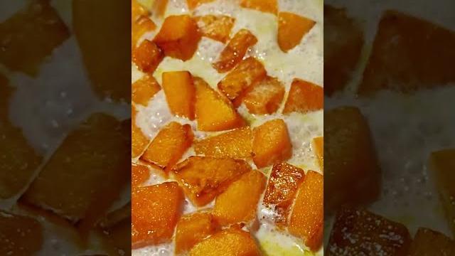 Тыквенная запеканка без муки на сковородке #shorts #запеканка Тыквенная запеканка без муки на сковородке #shorts #запеканка