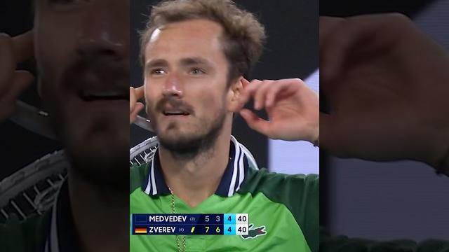 Daniil Medvedev the SHOWMAN! Daniil Medvedev the SHOWMAN!