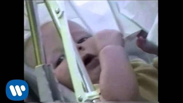 Ed Sheeran - Photograph (Official Music Video) Ed Sheeran - Photograph (Official Music Video)