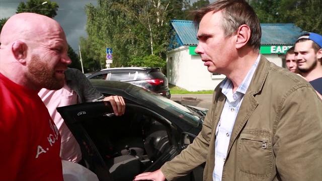 Джефф Монсон напал на жителя Красногорска Джефф Монсон напал на жителя Красногорска