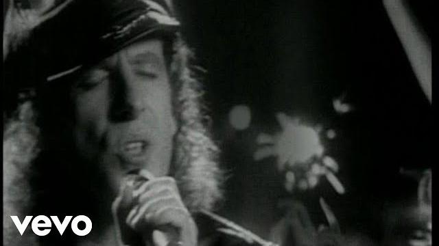 Scorpions - Wind Of Change (Official Music Video) Scorpions - Wind Of Change (Official Music Video)