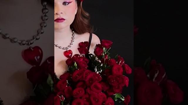 «Розами» «Розами»
