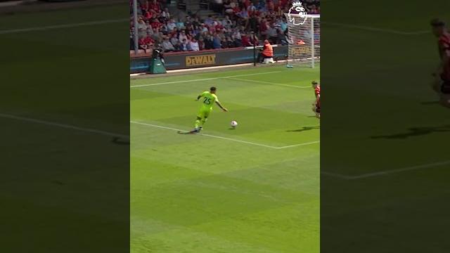 Casemiro's Unexpected Bicycle Kick Goal! Casemiro's Unexpected Bicycle Kick Goal!