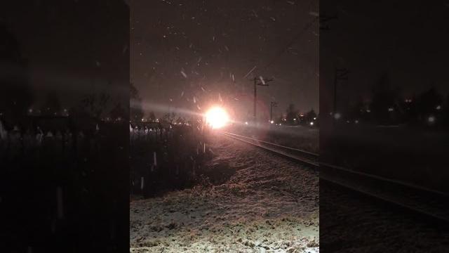ЭП2К-143 с поездом Выборг-Москва около станции Парнас #train_rus #trainz_top #хаюхай_play #поезд#ржд ЭП2К-143 с поездом Выборг-Москва около станции Парнас #train_rus #trainz_top #хаюхай_play #поезд#ржд