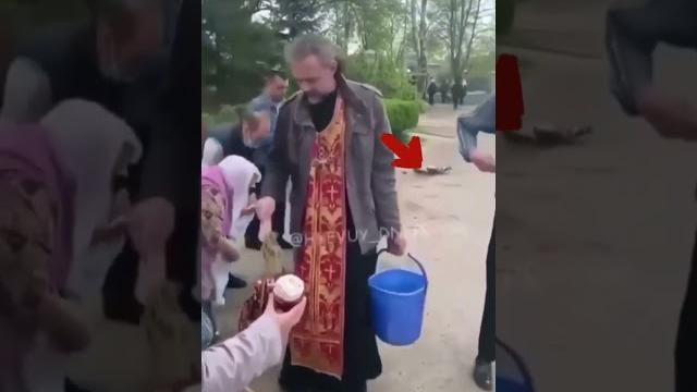 Решил заработать в праздник #юмор #мемас #прикол #шорт Решил заработать в праздник #юмор #мемас #прикол #шорт