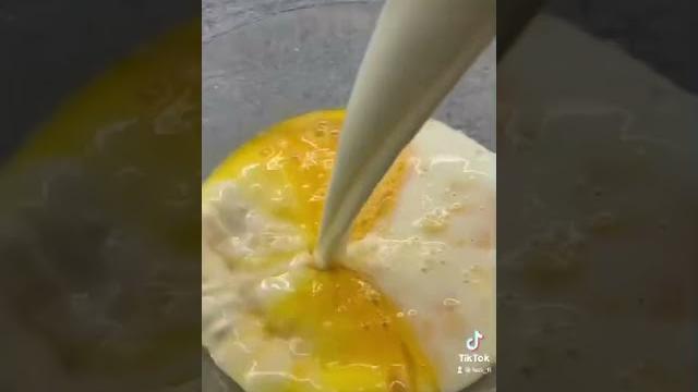 Десерт на основе молока и яиц Десерт на основе молока и яиц