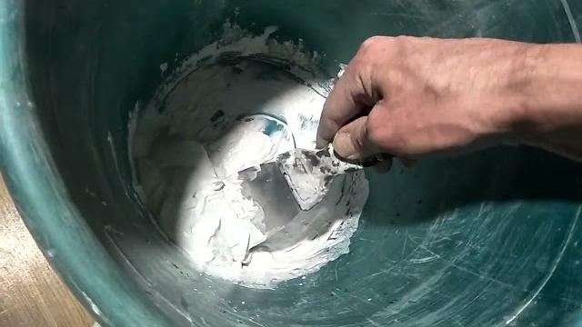 Чем замазать щели в строенном шкафу на балконе Чем замазать щели в строенном шкафу на балконе