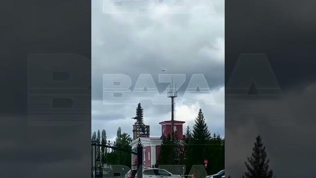 Беспилотники атаковали нефтеперерабатывающее предприятие "Салаватнефтеоргсинтез" в Башкортостане Беспилотники атаковали нефтеперерабатывающее предприятие "Салаватнефтеоргсинтез" в Башкортостане