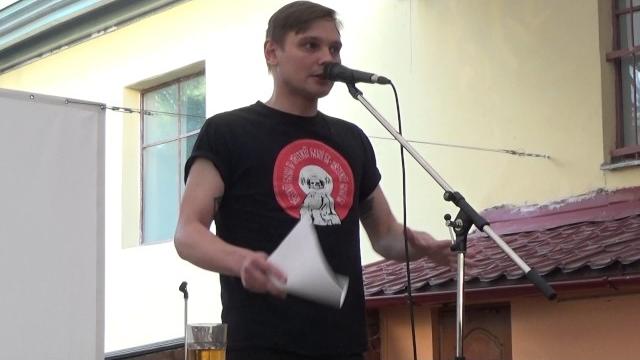 Максим ТЕСЛИ на летней террасе клуба MOD Максим ТЕСЛИ на летней террасе клуба MOD
