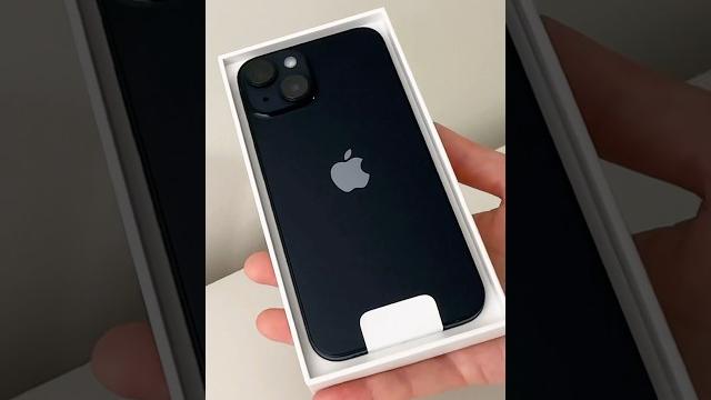 Unboxing the #iPhone 14 in Midnight Unboxing the #iPhone 14 in Midnight