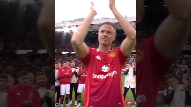 Jonny Evans Says Goodbye To Old Trafford ️ Jonny Evans Says Goodbye To Old Trafford ️