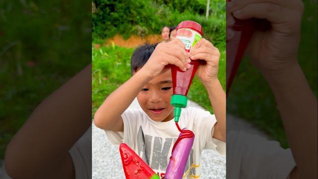 Challenge of closing your eyes to eat Celano ice cream and colorful candy, super delicious spicy Challenge of closing your eyes to eat Celano ice cream and colorful candy, super delicious spicy