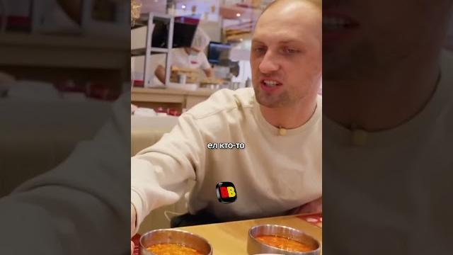 Зубарев ест те самые пельмени Зубарев ест те самые пельмени
