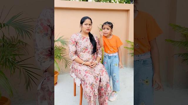 Smiti Ne Tho Mumma Papa Ko Pagal Banaya Smiti Ne Tho Mumma Papa Ko Pagal Banaya
