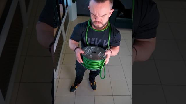 Alphard - железо на любой вкус и размер #shorts #subwoofer #deafbonce #car #автозвук Alphard - железо на любой вкус и размер #shorts #subwoofer #deafbonce #car #автозвук