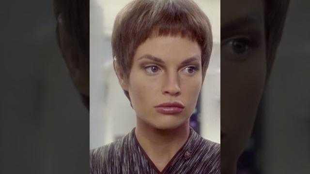 T'pol gets a headache from lack of sleep T'pol gets a headache from lack of sleep