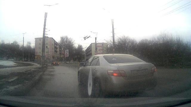Причалил в корму Причалил в корму