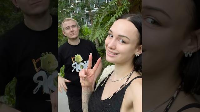 Мелочи не имеют решающего значения, они решают всё. И кто понимает мелочи, всё становится понятно. Мелочи не имеют решающего значения, они решают всё. И кто понимает мелочи, всё становится понятно.
