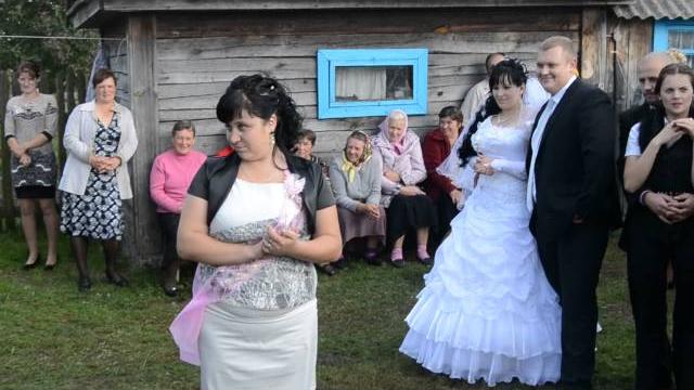 вот так гулять надо на свадьбе у нас в Белоруссии вот так гулять надо на свадьбе у нас в Белоруссии