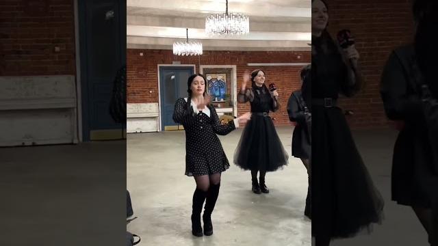 Танец Уэнсдей Танец Уэнсдей