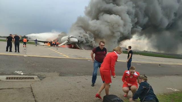 Катастрофа ssj-100 в Шереметьево (05.05.2019)/ Sukhoi Superjet 100 caught fire in Sheremtyevo Катастрофа ssj-100 в Шереметьево (05.05.2019)/ Sukhoi Superjet 100 caught fire in Sheremtyevo