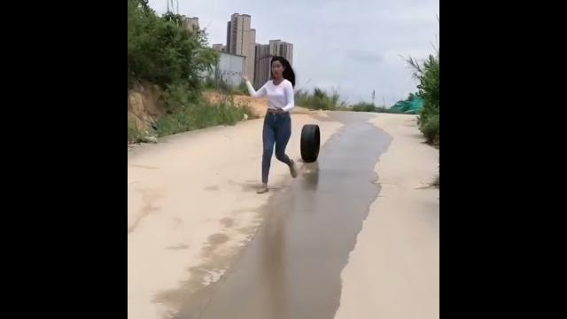 ТИК ТОК ПРИКОЛ 2021.КОРОТКИЙ ПРИКОЛ ИЗ КИТАЯ.КИТАЙСКИЙ ЮМОР.СМЕШНОЕ ВИДЕО.ЧУДИКИ ИЗ TIK TOK.#Shorts ТИК ТОК ПРИКОЛ 2021.КОРОТКИЙ ПРИКОЛ ИЗ КИТАЯ.КИТАЙСКИЙ ЮМОР.СМЕШНОЕ ВИДЕО.ЧУДИКИ ИЗ TIK TOK.#Shorts