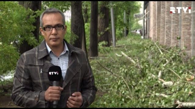 Ураган в Москве. 11 человек погибли Ураган в Москве. 11 человек погибли