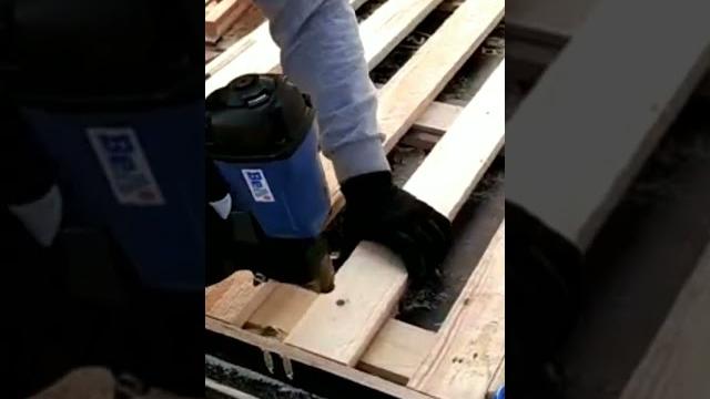 Производство поддонов в Германии! Пневмопистолет Производство поддонов в Германии! Пневмопистолет