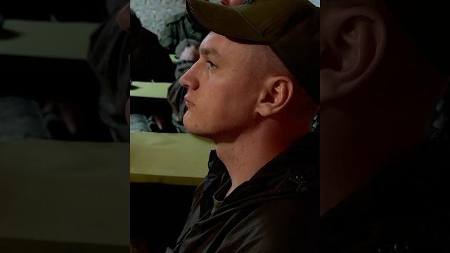 В блиндаже на передовой показал бойцам 42-й дивизии фильм «ВЕТЕРАНЫ» и «ШТУРМОВИКИ». Победа!🫶🫡️ В блиндаже на передовой показал бойцам 42-й дивизии фильм «ВЕТЕРАНЫ» и «ШТУРМОВИКИ». Победа!🫶🫡️