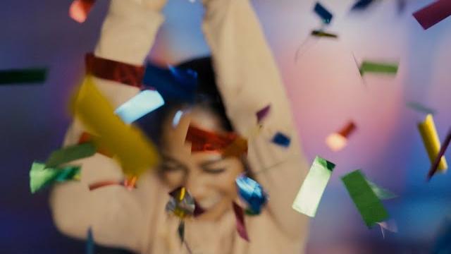 Ai Milly - Hip Hip Hooray (Official Music Video) Ai Milly - Hip Hip Hooray (Official Music Video)