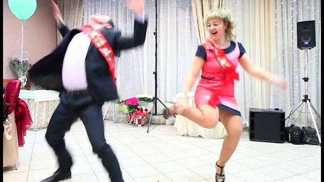 Смотреть прикольные видео смешные танцы Смотреть прикольные видео смешные танцы