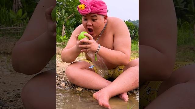 Fun Fun TV : Baby and guava #shorts Fun Fun TV : Baby and guava #shorts