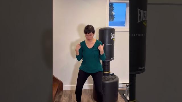 Тяжело спускаться по лестнице? Is it difficult to go down the stairs? This exercise!! (eng subt) Тяжело спускаться по лестнице? Is it difficult to go down the stairs? This exercise!! (eng subt)