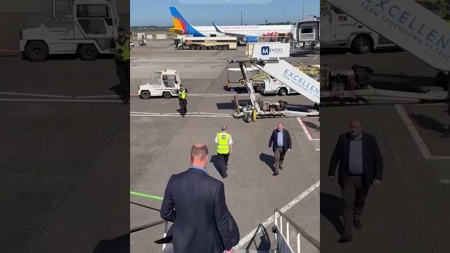 Prince William Exits Airplane In RARE Video | HELLO! Prince William Exits Airplane In RARE Video | HELLO!